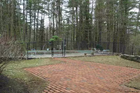 15 Devonshire Dr, Slingerlands, NY 12159 photo 22