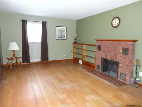 1635 Lenox Rd, Schenectady, NY 12308 photo 3