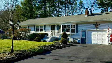 152 Juniper Dr, Ballston Spa, NY 12020 photo 2