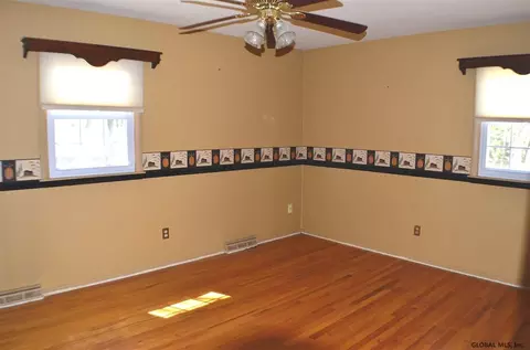 8 Ormond Dr, Niskayuna, NY 12309 photo 8