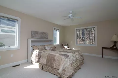 27 Pepper Ln, Saratoga Springs, NY 12866 photo 11