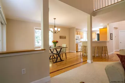 27 Pepper Ln, Saratoga Springs, NY 12866 photo 4