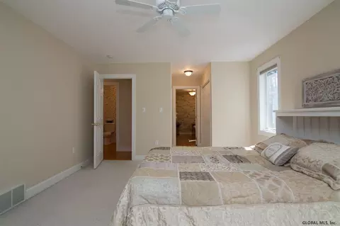27 Pepper Ln, Saratoga Springs, NY 12866 photo 12