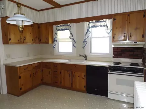 1297 Baker Ave, Schenectady, NY 12309 photo 6