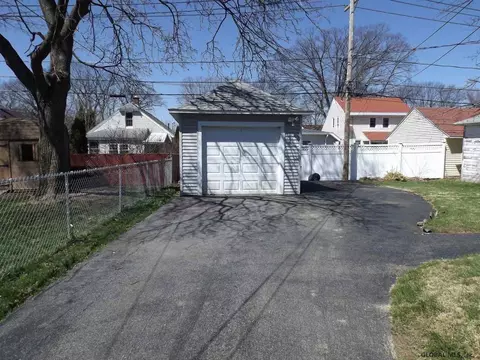 1297 Baker Ave, Schenectady, NY 12309 photo 13