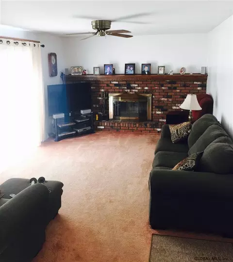 102 Peyton Rd, Schenectady, NY 12303 photo 10