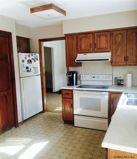 102 Peyton Rd, Schenectady, NY 12303 photo 7
