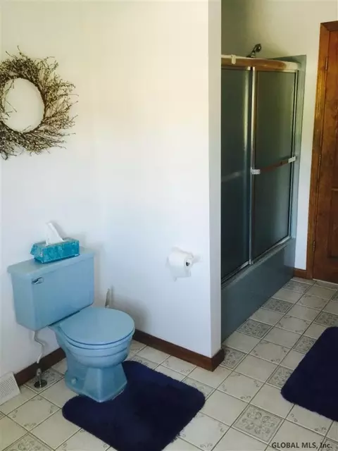 102 Peyton Rd, Schenectady, NY 12303 photo 16