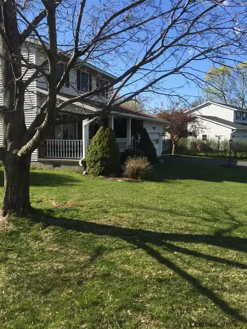 102 Peyton Rd, Schenectady, NY 12303 photo 3