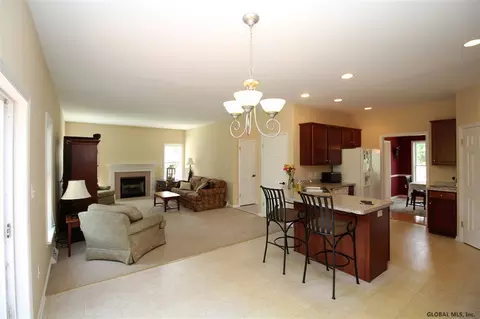 165 Hasgate Dr, Delmar, NY 12054 photo 8