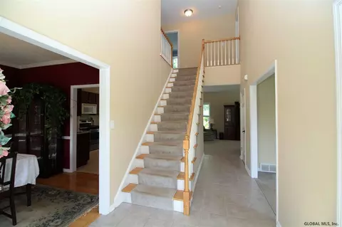 165 Hasgate Dr, Delmar, NY 12054 photo 11