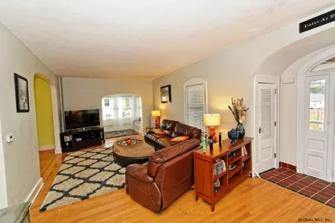 8 Desson Ave, Troy, NY 12180 photo 21