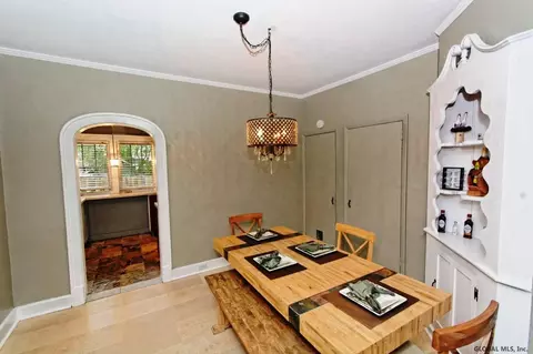 8 Desson Ave, Troy, NY 12180 photo 10