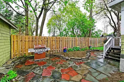 8 Desson Ave, Troy, NY 12180 photo 5