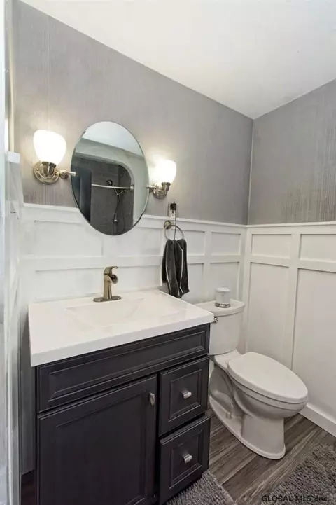 8 Desson Ave, Troy, NY 12180 photo 14