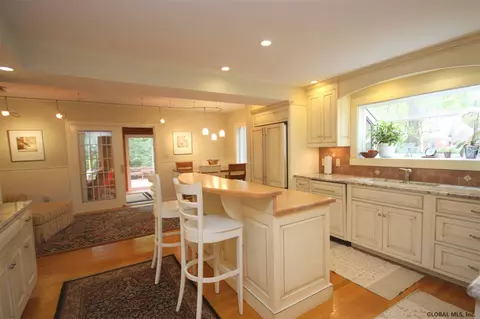 93 Winne Rd, Delmar, NY 12054 photo 6