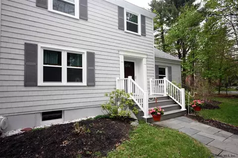 93 Winne Rd, Delmar, NY 12054 photo 2