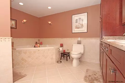 1125 Outer Dr, Schenectady, NY 12303 photo 19
