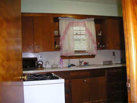306 Rosa Rd, Schenectady, NY 12308 photo 6