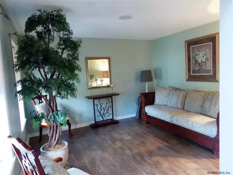 208 Falsetto Ct, Ballston Spa, NY 12020 photo 6