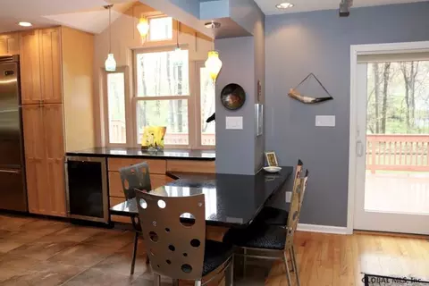 6 Ruxton Rd, Delmar, NY 12054 photo 9