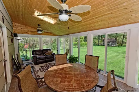 1069 Manas Dr, Schenectady, NY 12303 photo 22