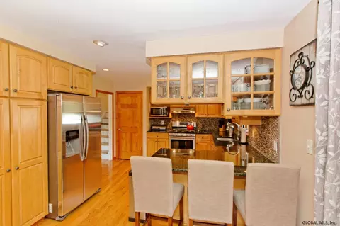 1069 Manas Dr, Schenectady, NY 12303 photo 6