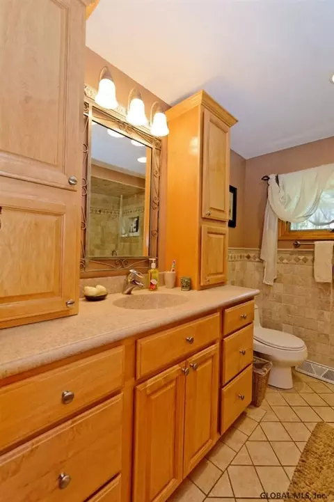 1069 Manas Dr, Schenectady, NY 12303 photo 19