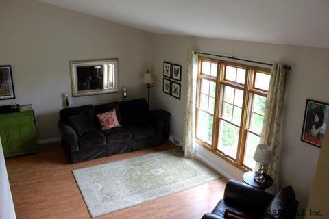 37 Longmeadow Dr, Delmar, NY 12054 photo 19