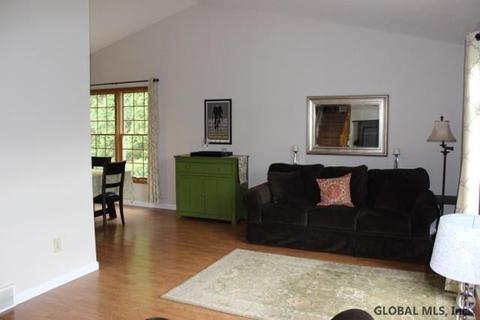 37 Longmeadow Dr, Delmar, NY 12054 photo 20