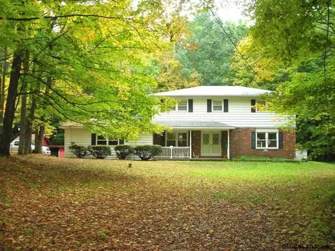 364 Quaker St, Johnsonville, NY 12094