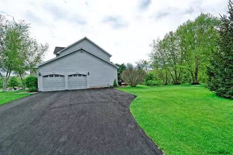 5 Barrington Ct, Delmar, NY 12054 photo 24