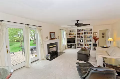 5 Barrington Ct, Delmar, NY 12054 photo 11