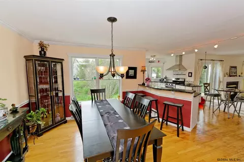5 Barrington Ct, Delmar, NY 12054 photo 4