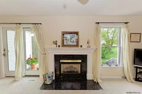 5 Barrington Ct, Delmar, NY 12054 photo 12