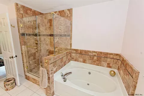 5 Barrington Ct, Delmar, NY 12054 photo 17
