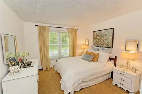 25 Generals Way, Halfmoon, NY 12065 photo 17