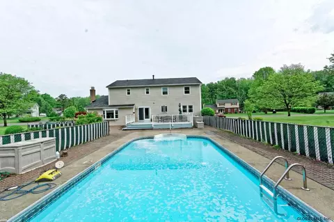 2004 Oak Tree Ln, Schenectady, NY 12303 photo 23