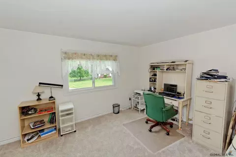 2004 Oak Tree Ln, Schenectady, NY 12303 photo 15