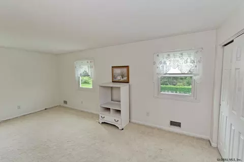 2004 Oak Tree Ln, Schenectady, NY 12303 photo 16
