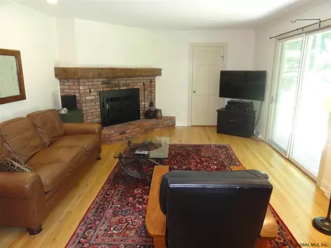 22 Tamarack Dr, Delmar, NY 12054 photo 8
