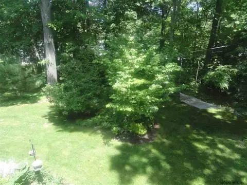 22 Tamarack Dr, Delmar, NY 12054 photo 19