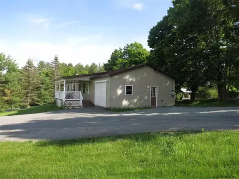 2528 County Route 18, Hampton, NY 12837 photo 4