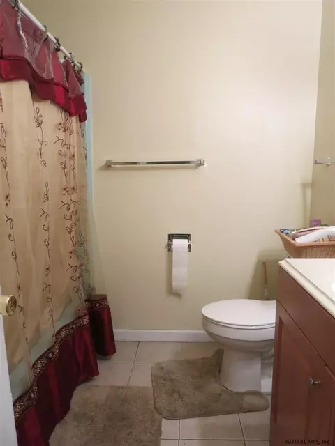 2528 County Route 18, Hampton, NY 12837 photo 10