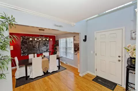37 Sandy Ln, Selkirk, NY 12158 photo 9