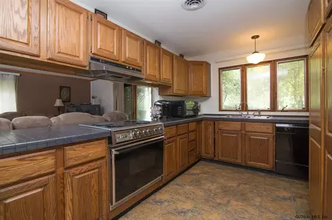199 Blessing Rd, Slingerlands, NY 12159 photo 11