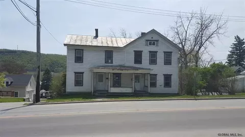 628 E Main St, Cobleskill, NY 12043 photo 1