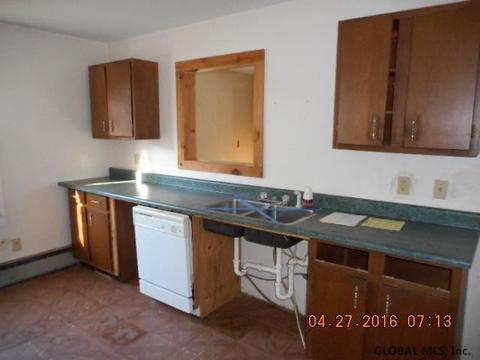 211 Mill St, Corinth, NY 12822 photo 19