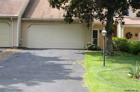 3 Quincy Ct, Glenmont, NY 12077 photo 1