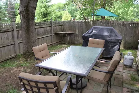 3 Quincy Ct, Glenmont, NY 12077 photo 15